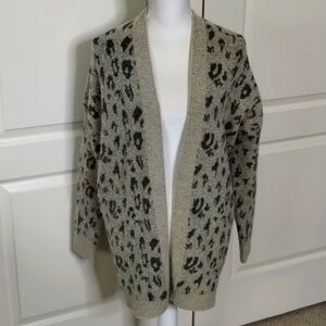 Easel open cardigan sweater gray tan leopard print long sleeve size small